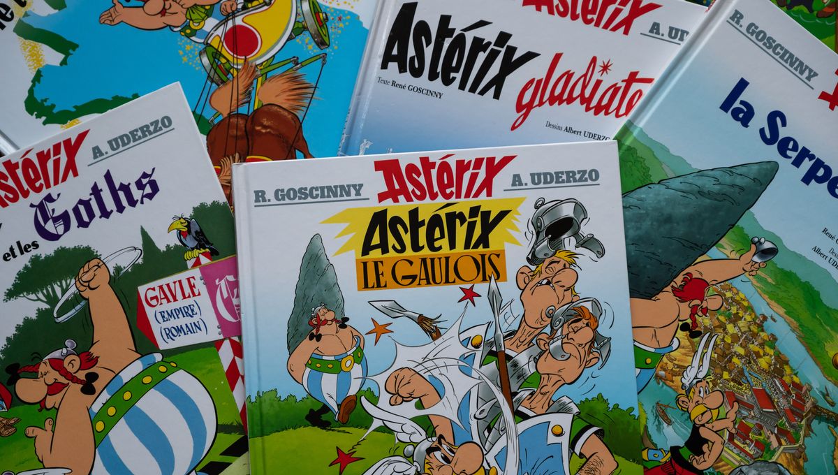 Estátua de Astérix e Obélix em Bruxelas