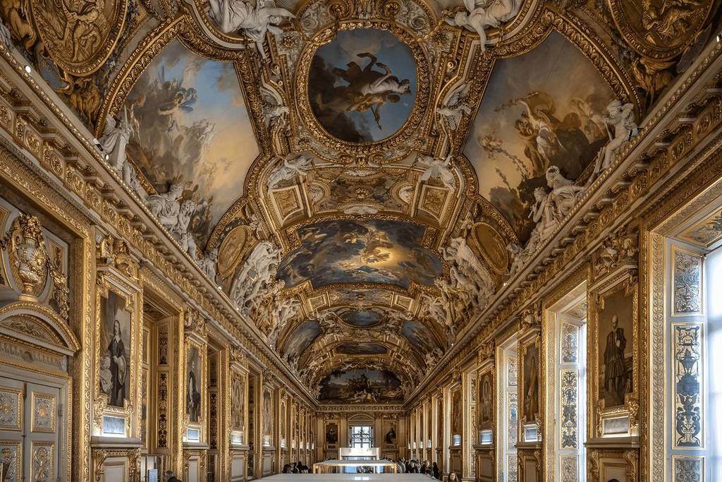 Galerie des Glaces no castelo de Versalhes